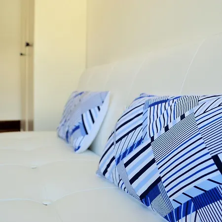 Feeling Eduardo Vii Bed & Breakfast Lisbon